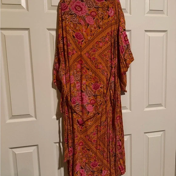 Spell Floral Maxi Kimono robe in Orange and Pink Amber Babushka  one size - Picture 2 of 5